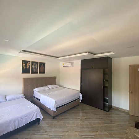 Hotel Deluxe Oasis De La Colina 히라르도트 외부 사진